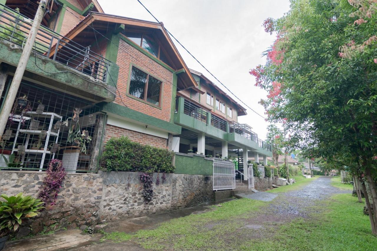 Samakta Guest House Lembang Exteriör bild